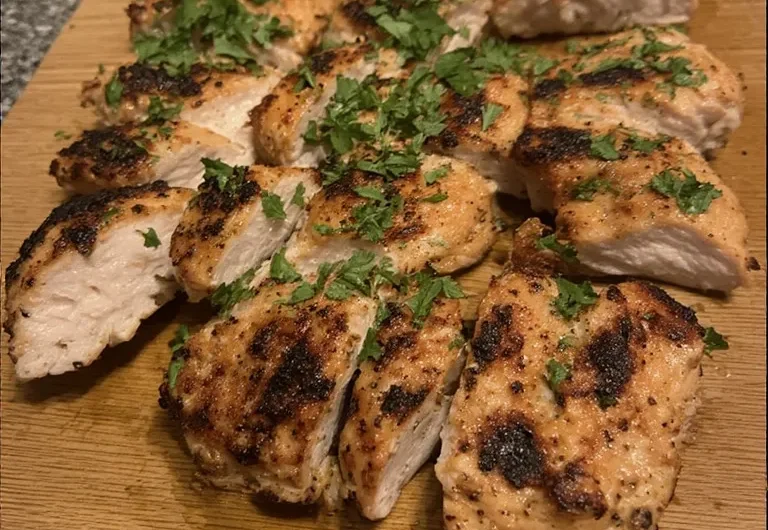 Juicy Grilled Chicken Thighs Recipe (Easy, Flavorful & Delicious)