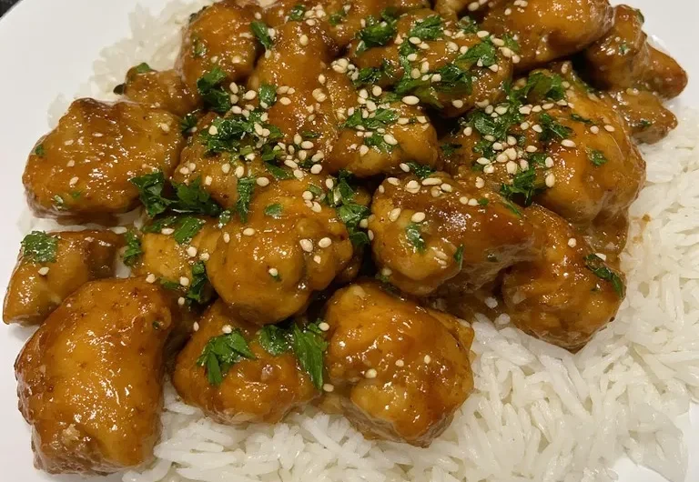 Honey Garlic Chicken — The Sticky Sweet Dinner Everyone Loves